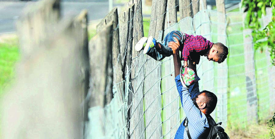 El eterno femenino de una imaginativa pintora