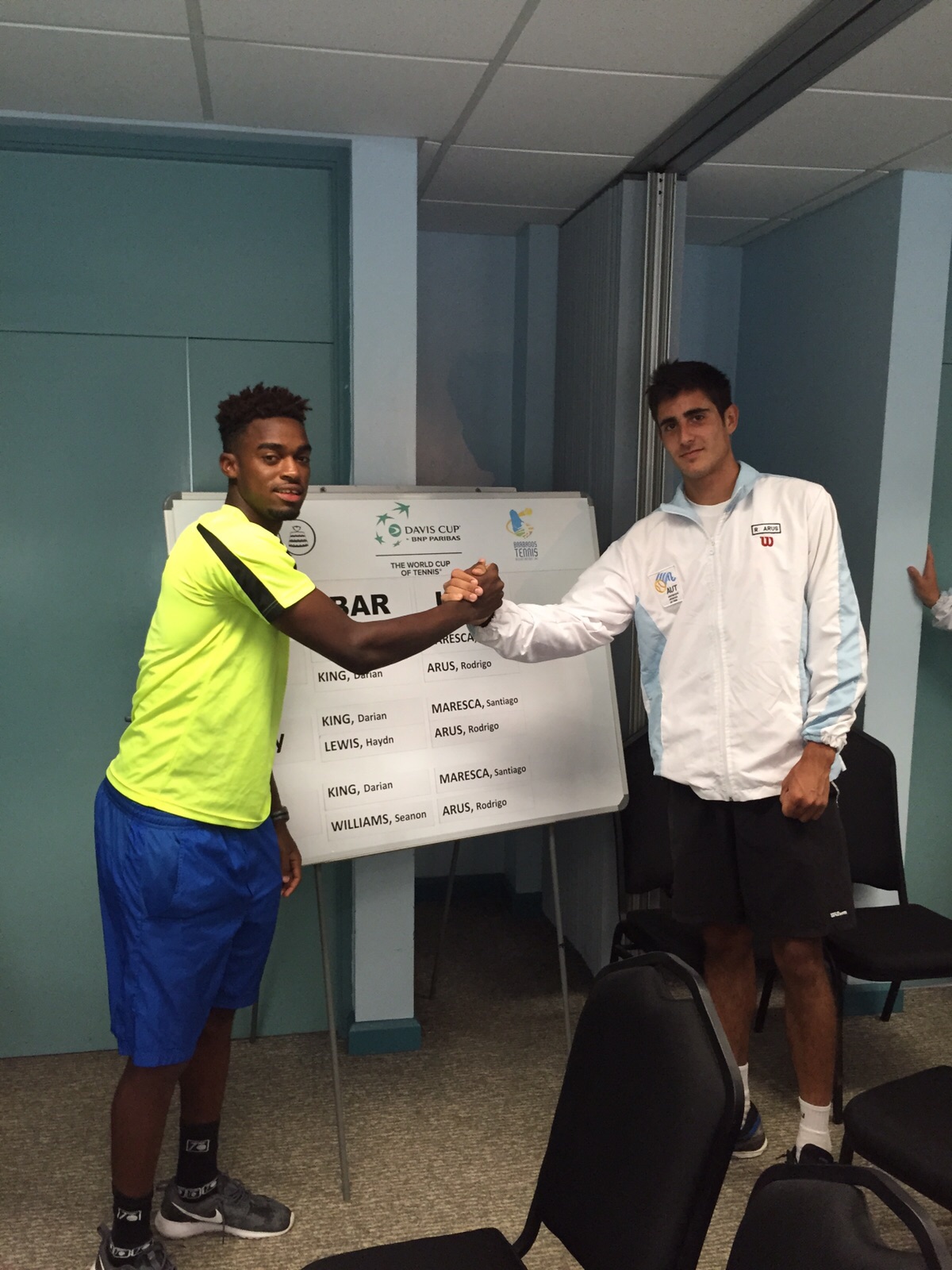 Arus y el uno local, King