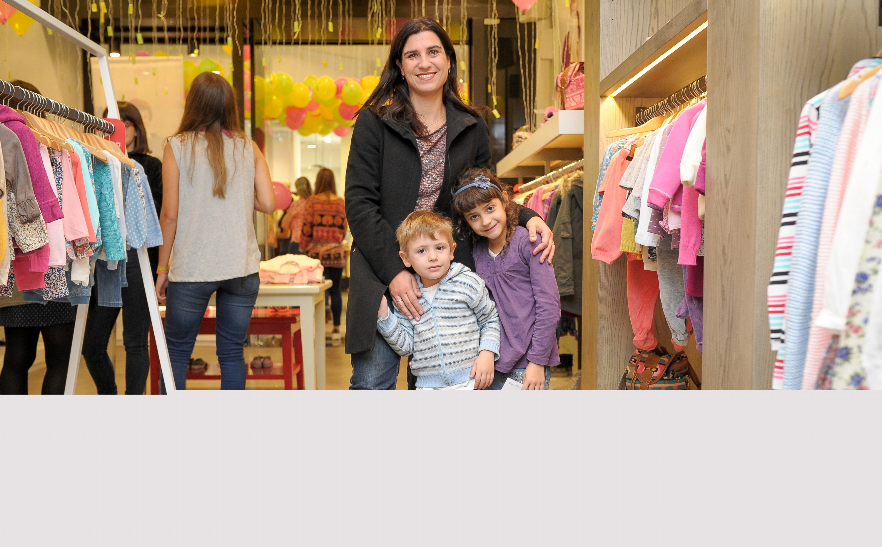 Ana Parma, Matías y Sofía Salvo.