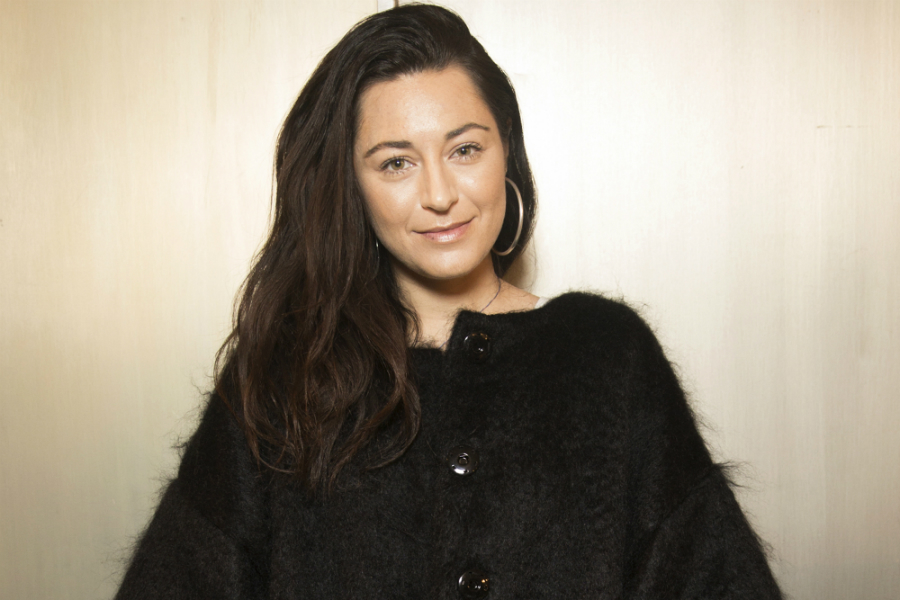 El eterno femenino de una imaginativa pintora