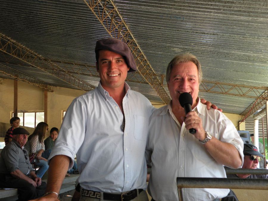 El eterno femenino de una imaginativa pintora