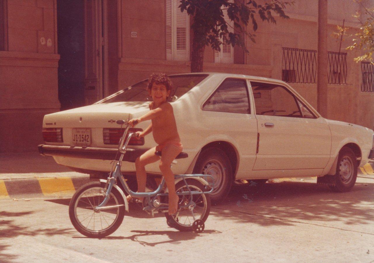 El eterno femenino de una imaginativa pintora