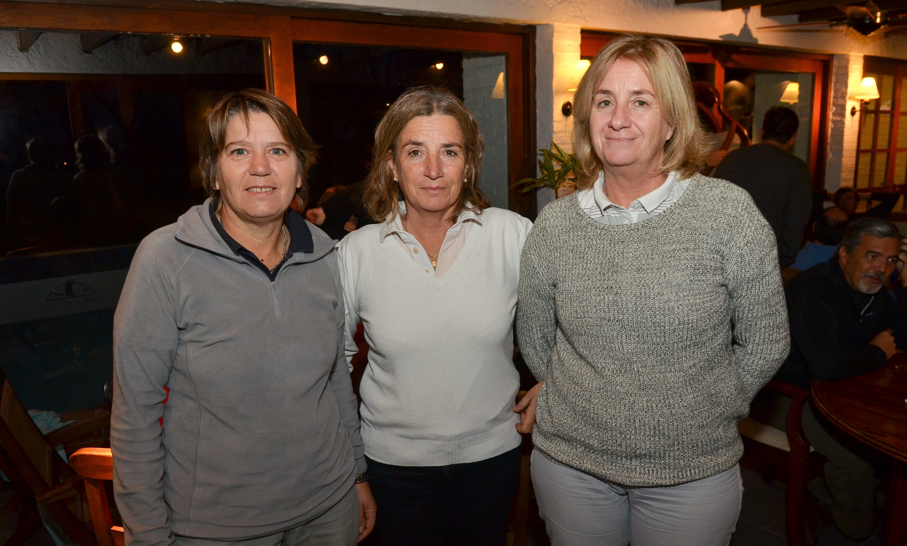 Nicky Bryans, Gabriela y Elisa Bordaberry.