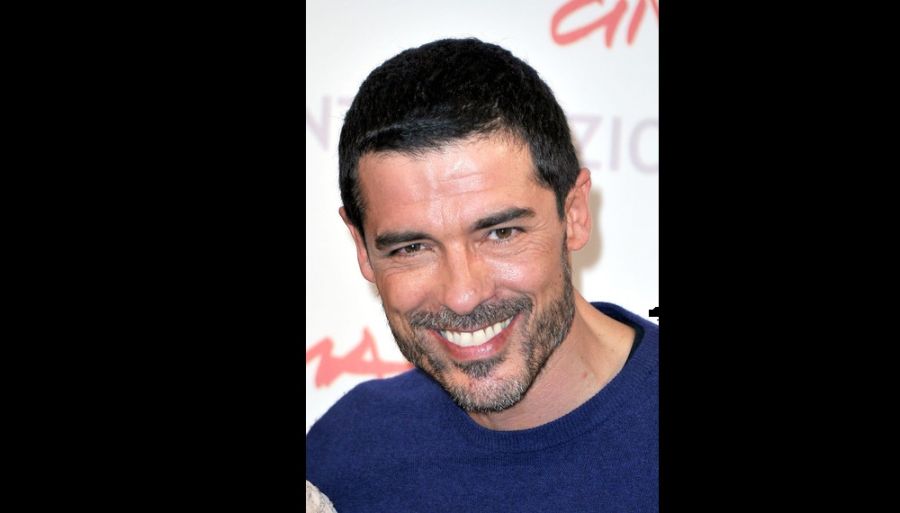 El eterno femenino de una imaginativa pintora