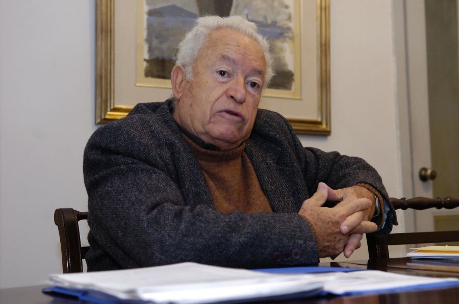 El eterno femenino de una imaginativa pintora