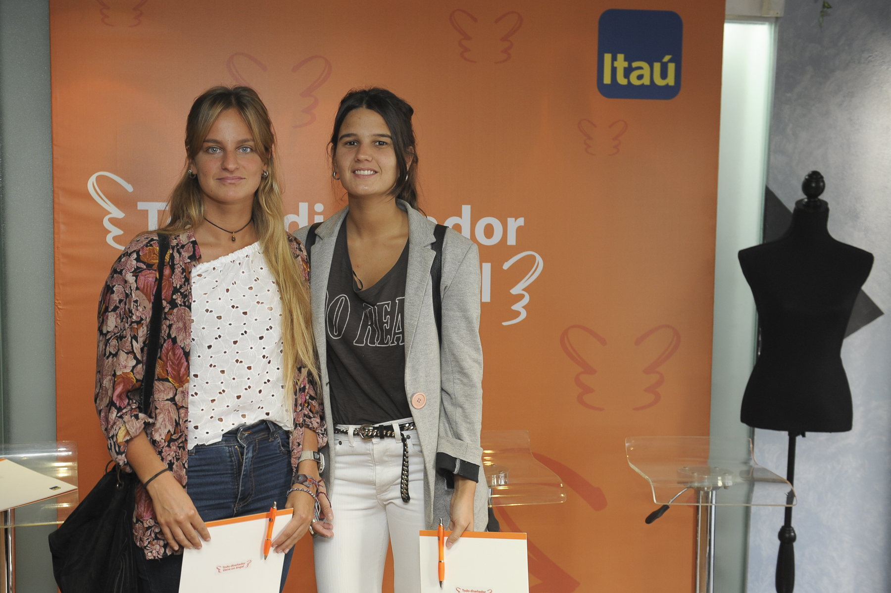 Regina Baridon, Josefina Zeballos.