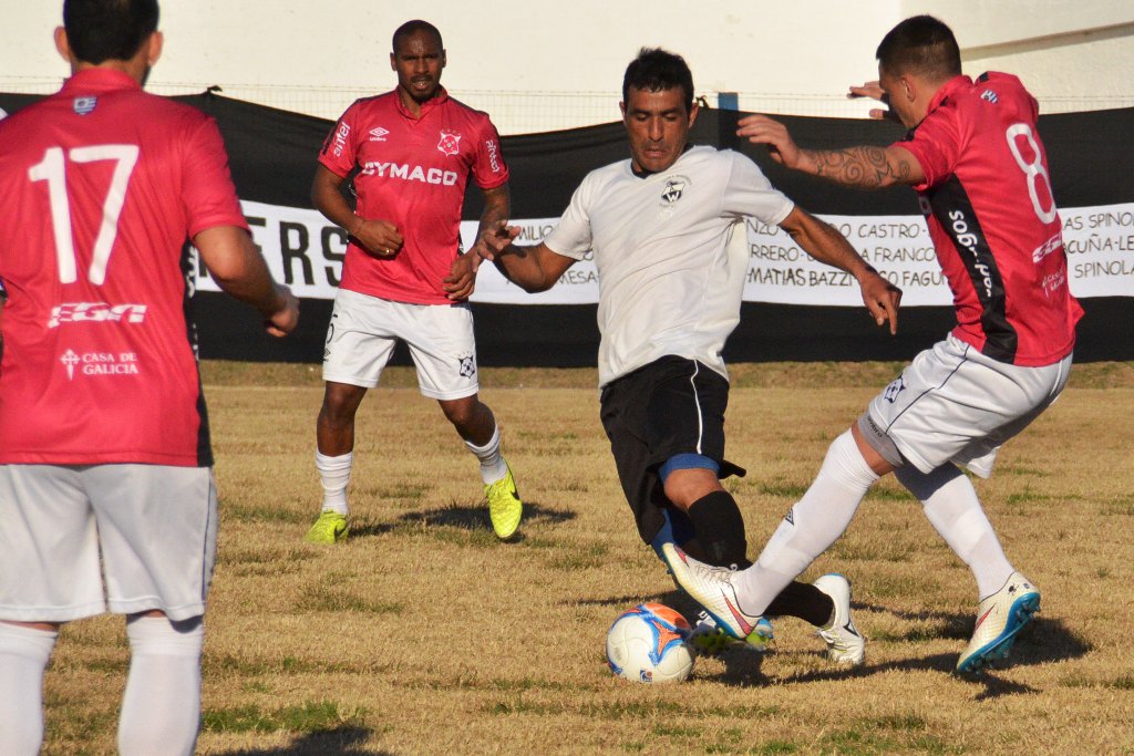 El eterno femenino de una imaginativa pintora