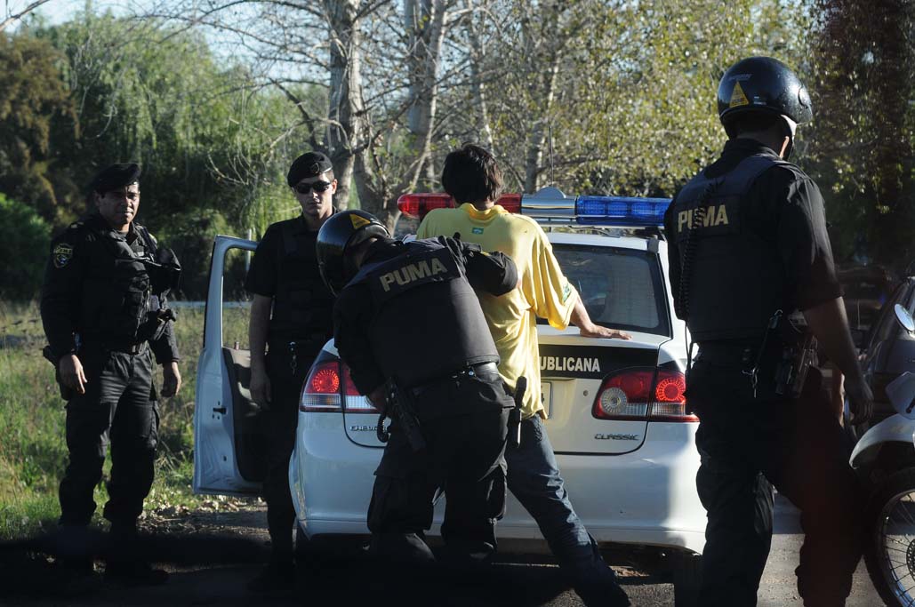 El eterno femenino de una imaginativa pintora