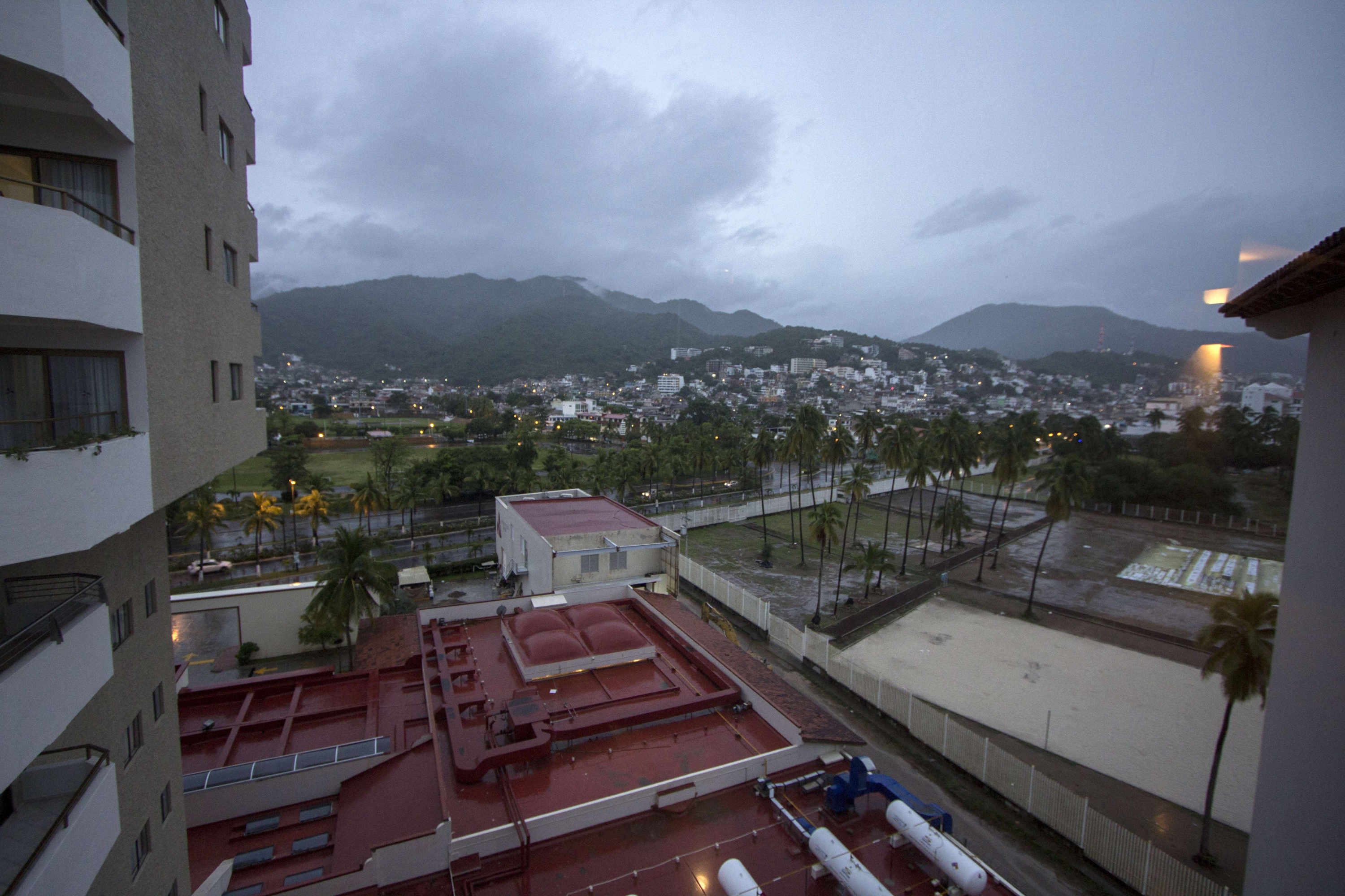 Vista del huracán en Puerto Vallarta. Foto: AFP.