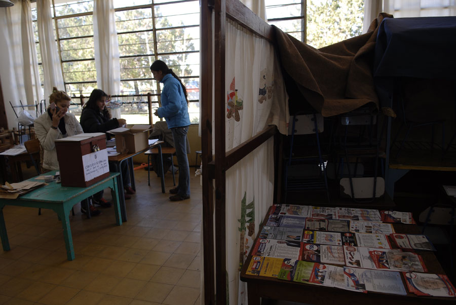 El eterno femenino de una imaginativa pintora