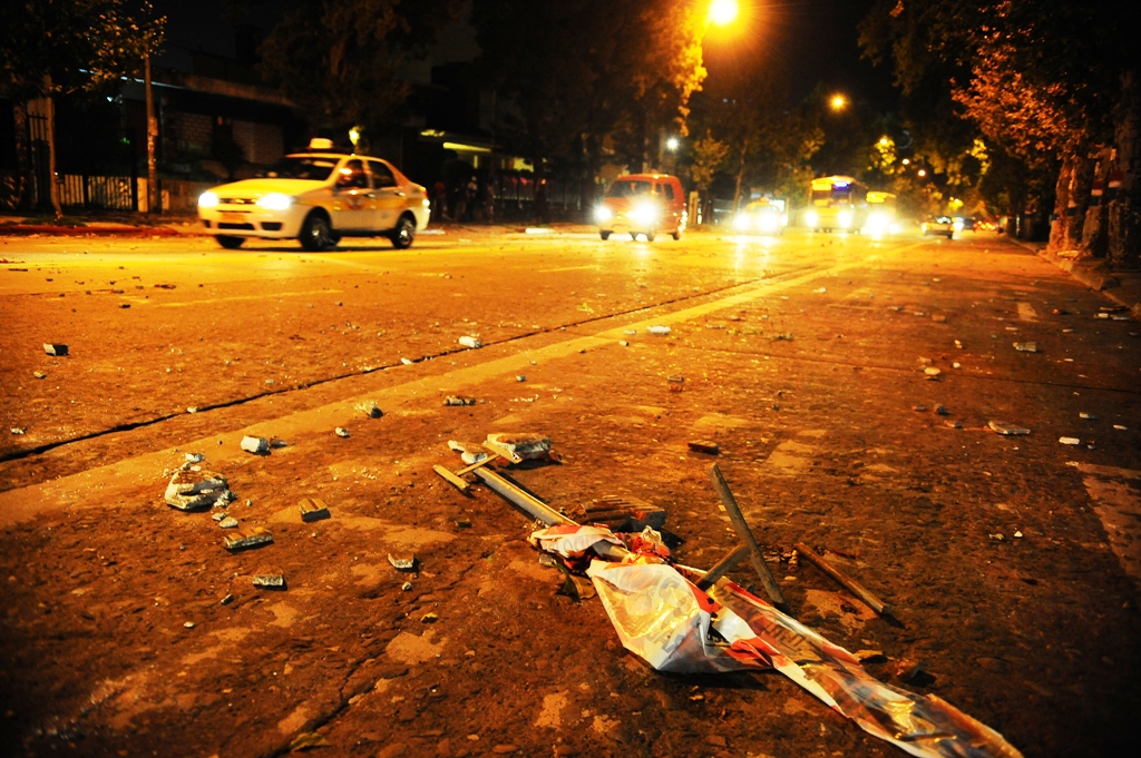 Incidentes en la sede de Nacional. Fotos: Darwin Borrelli