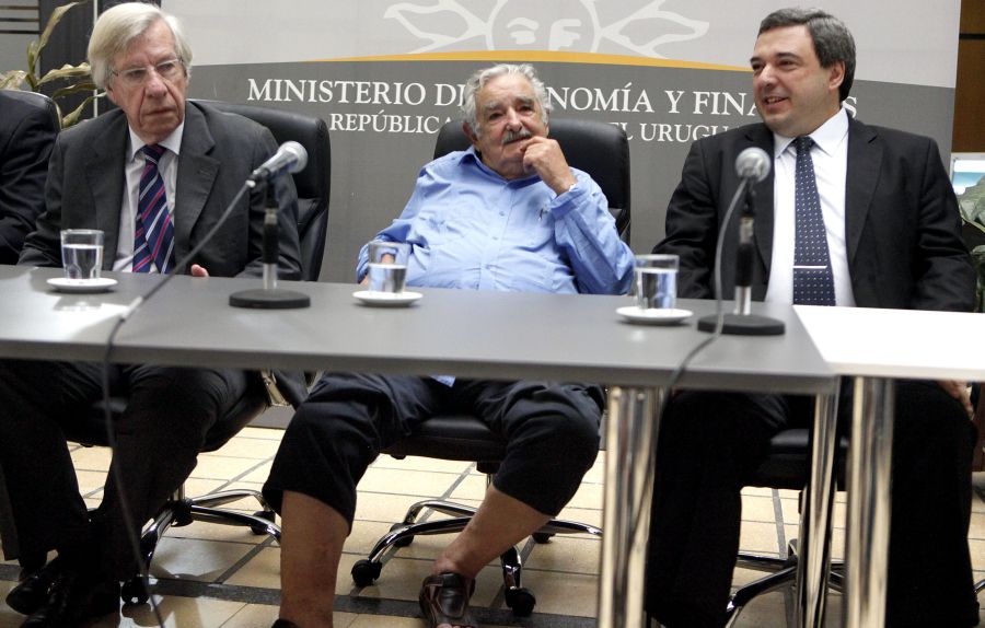 El eterno femenino de una imaginativa pintora