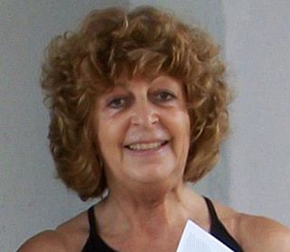 El eterno femenino de una imaginativa pintora