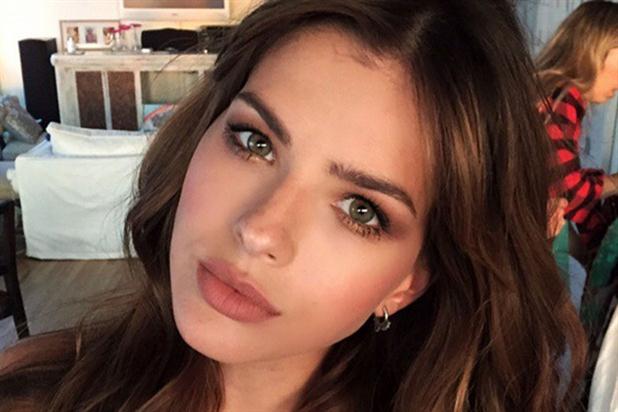 El eterno femenino de una imaginativa pintora