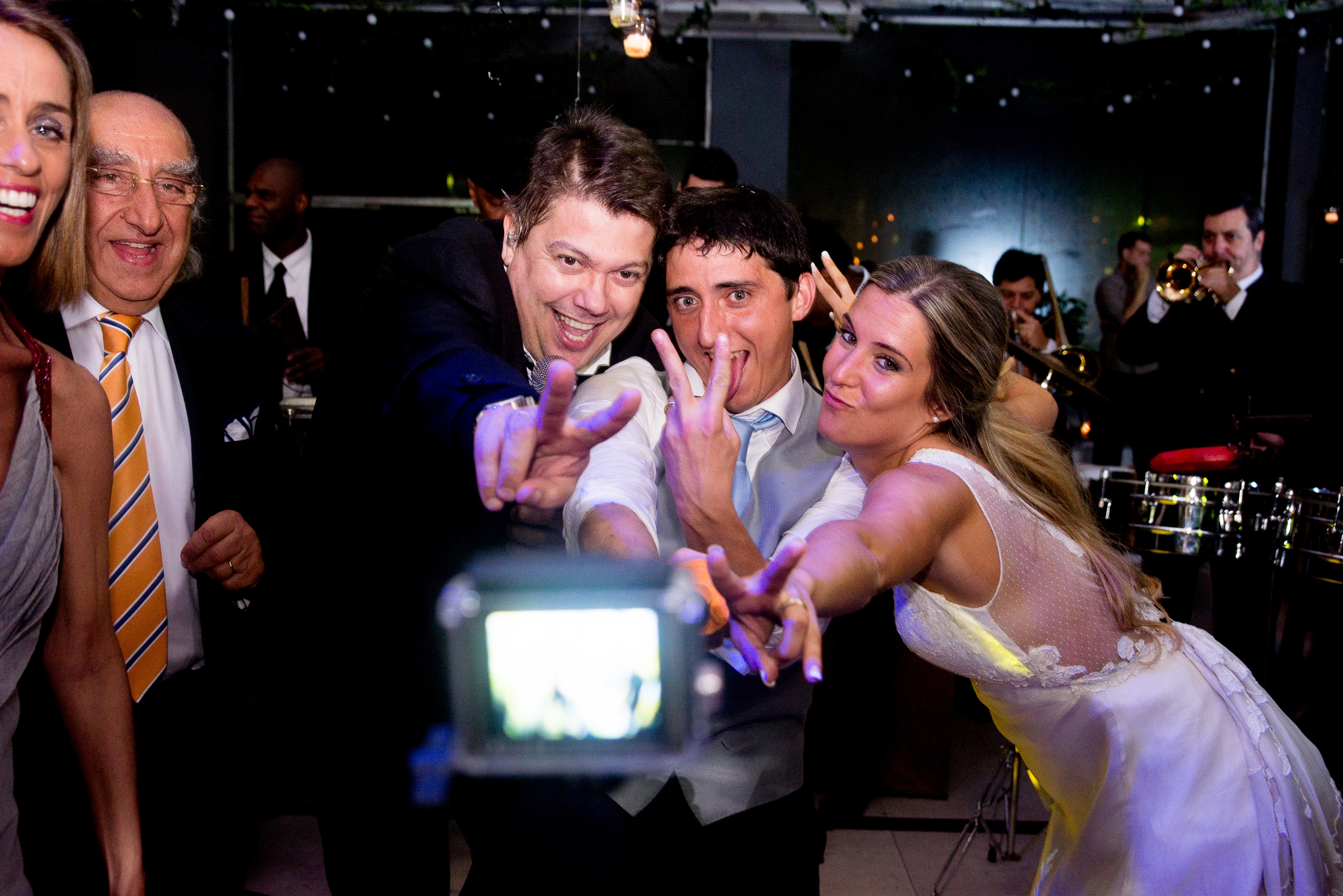 Los Fatales animando la fiesta.