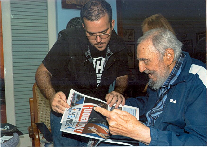 Fidel Castro con el presidente de la Federación Estudiantil Universitarios. Foto: EFE