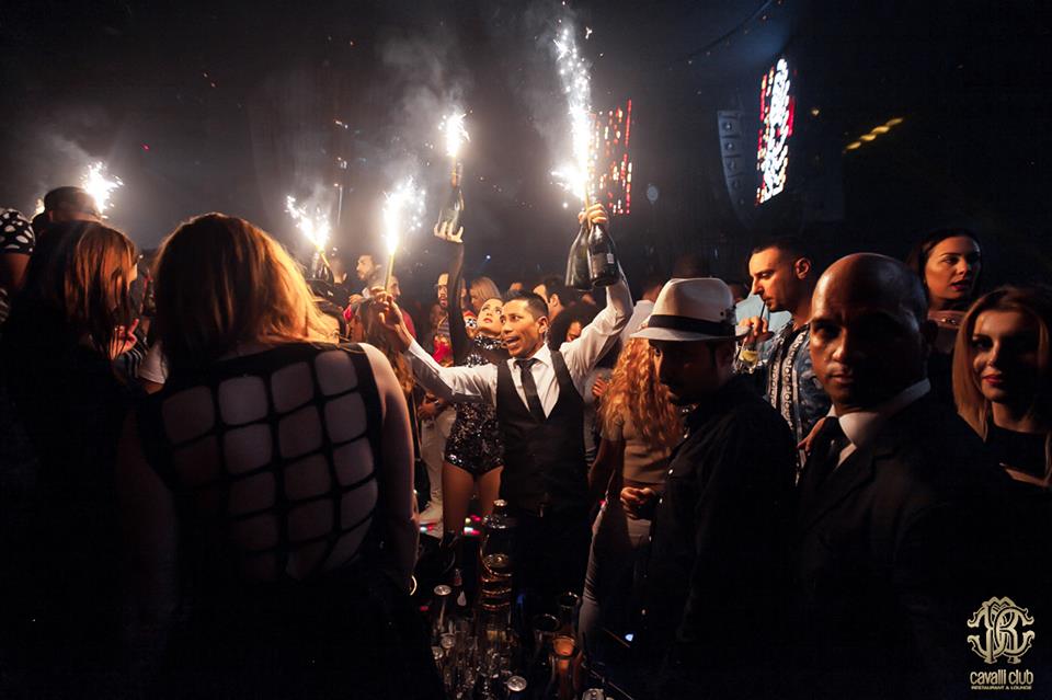 La fiesta de Karim Benzema en Dubai. Foto: CavalliClub / Facebook