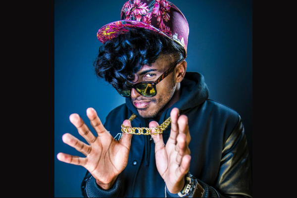 El eterno femenino de una imaginativa pintora