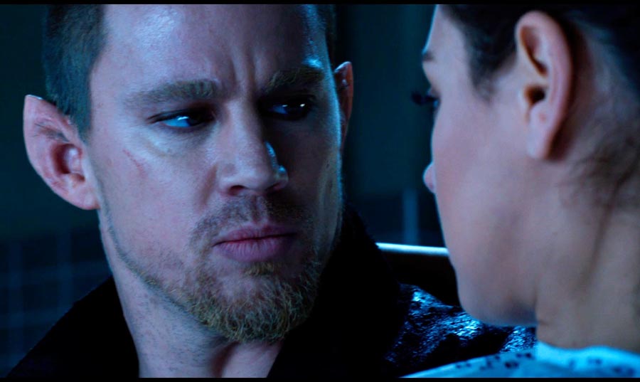 El eterno femenino de una imaginativa pintora