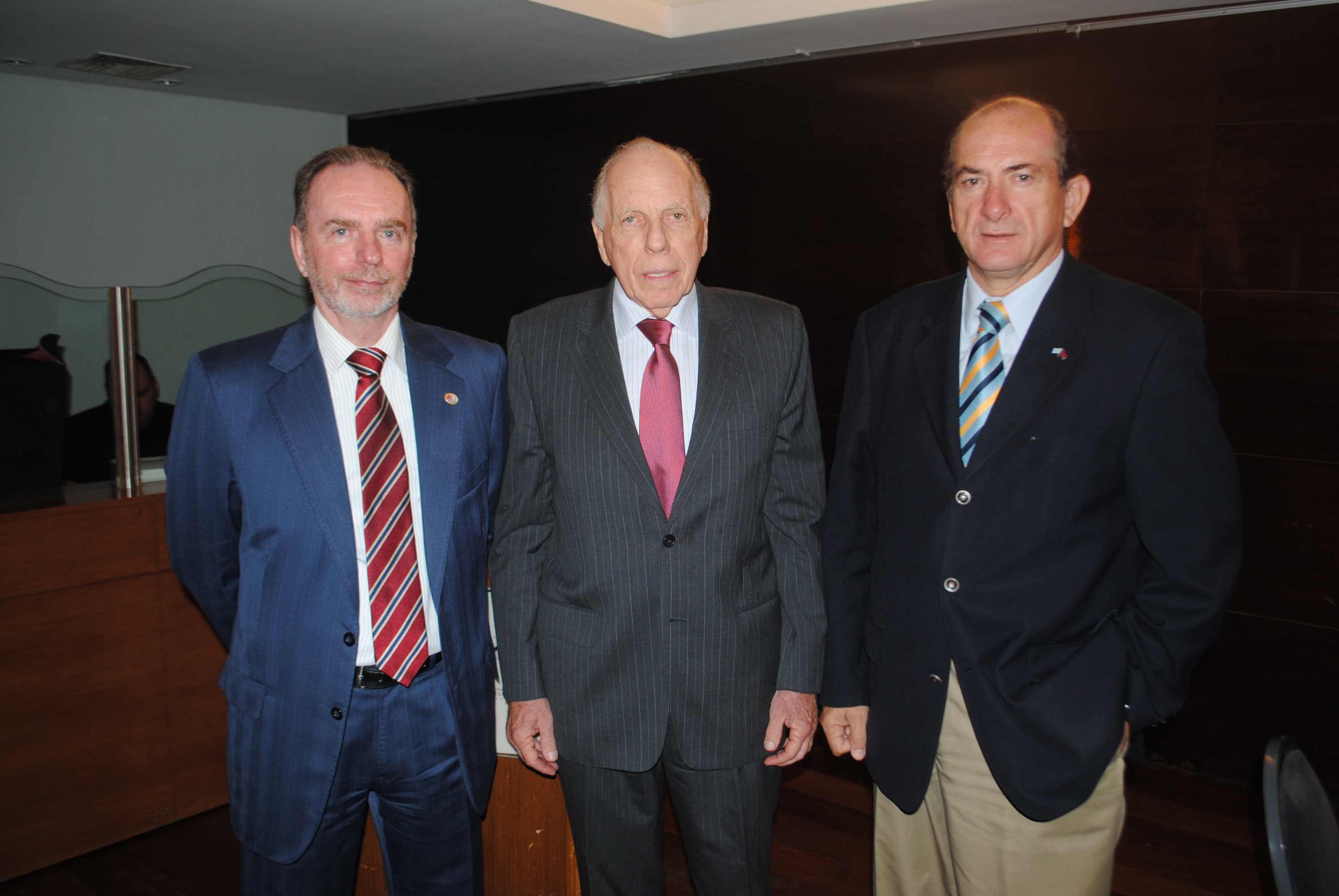 Roberto Linn, Gabriel Rozman, Luis Rodríguez.