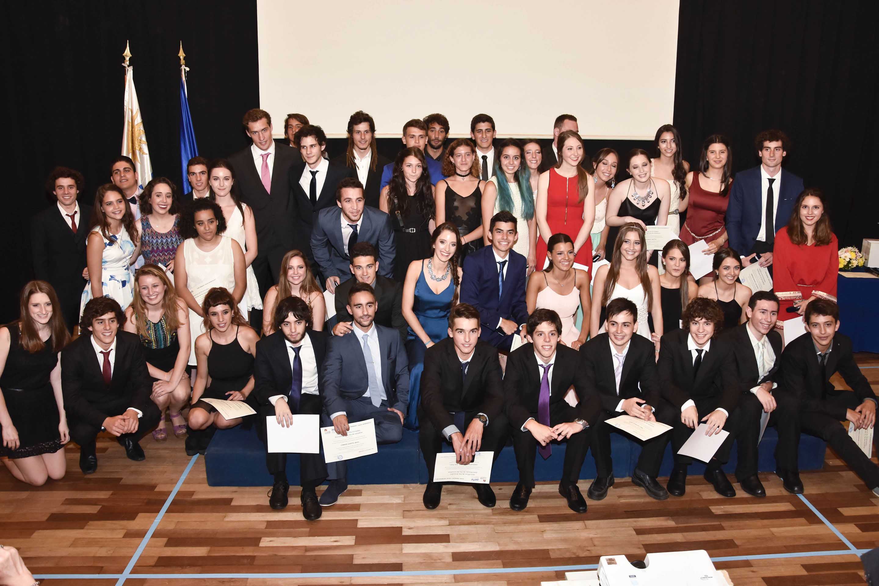 El eterno femenino de una imaginativa pintora