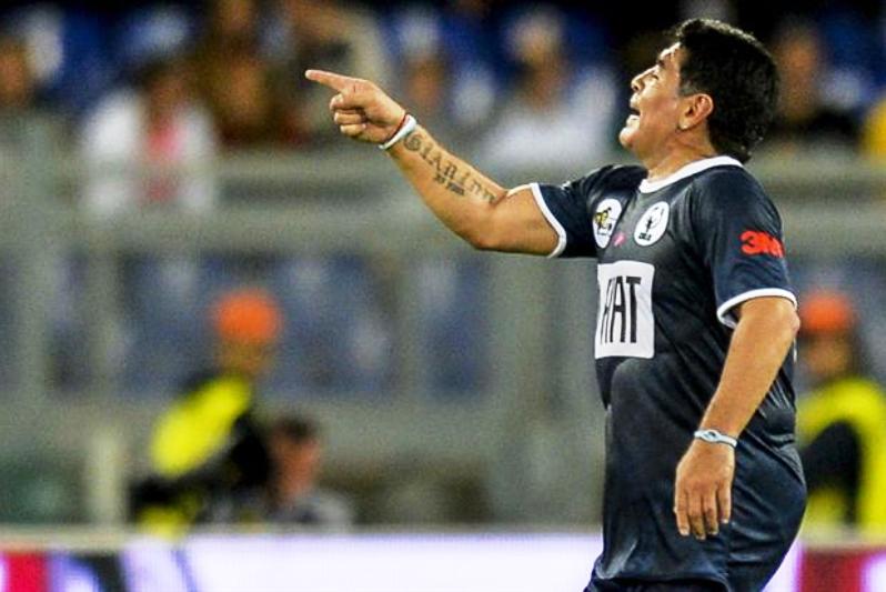 El eterno femenino de una imaginativa pintora