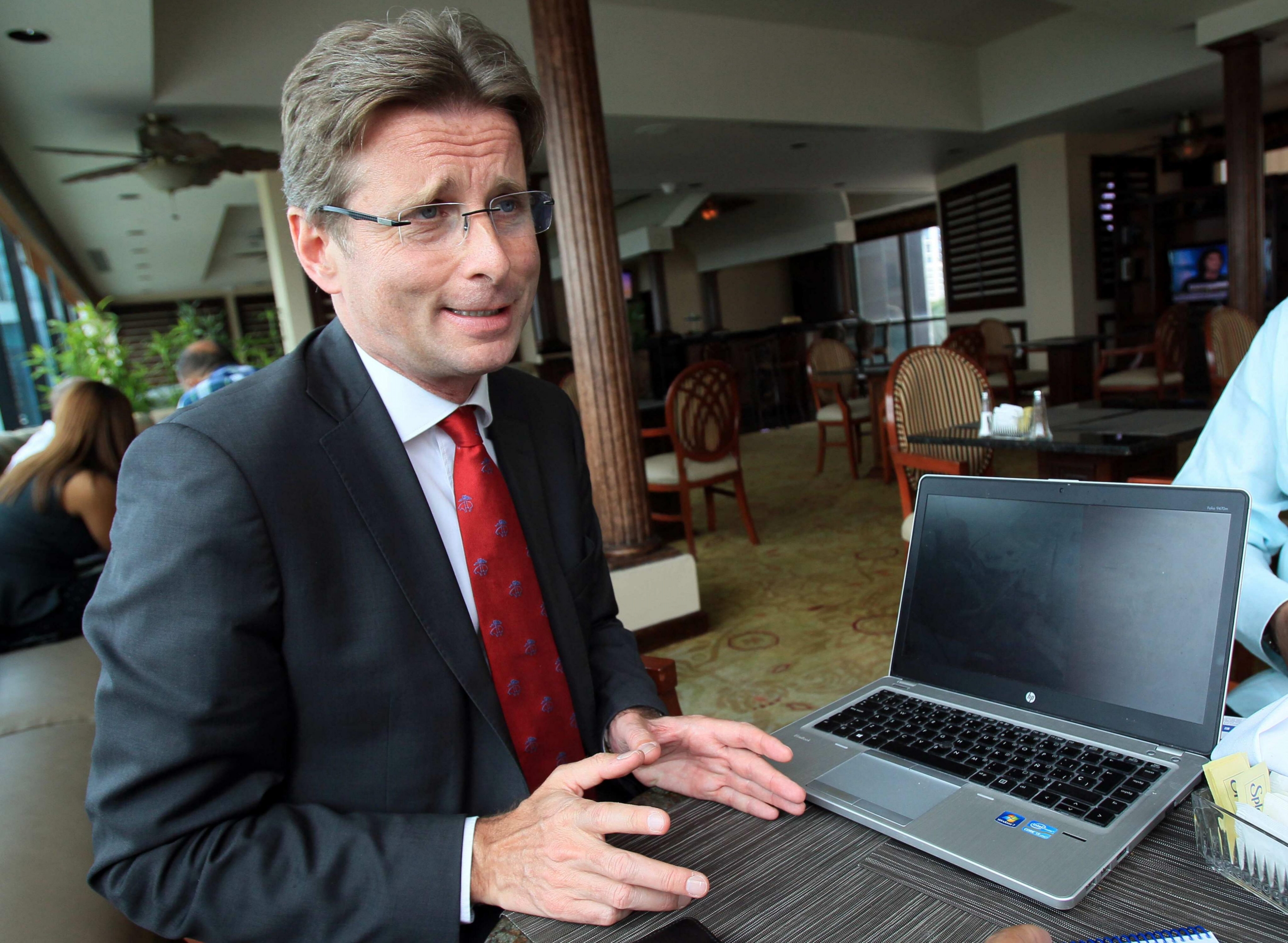 El eterno femenino de una imaginativa pintora