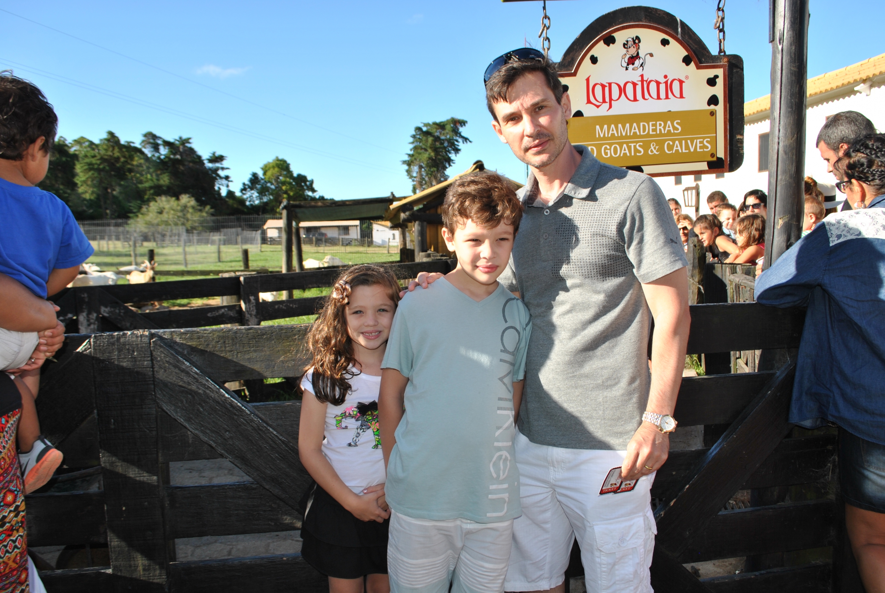 Luisa, Luca y Emerson Marcomini.