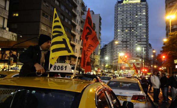 El eterno femenino de una imaginativa pintora