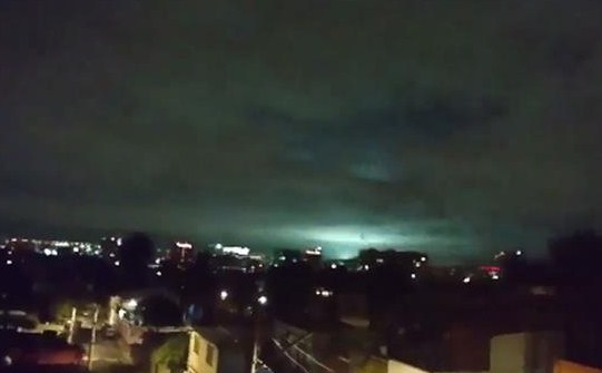 El eterno femenino de una imaginativa pintora