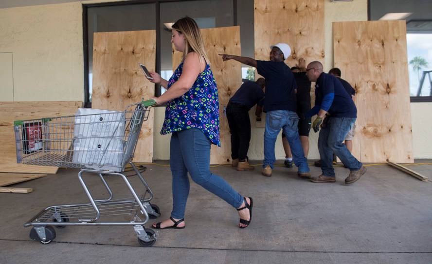 Miami se prepara para la llegada del huracán Irma. Foto: AFP.