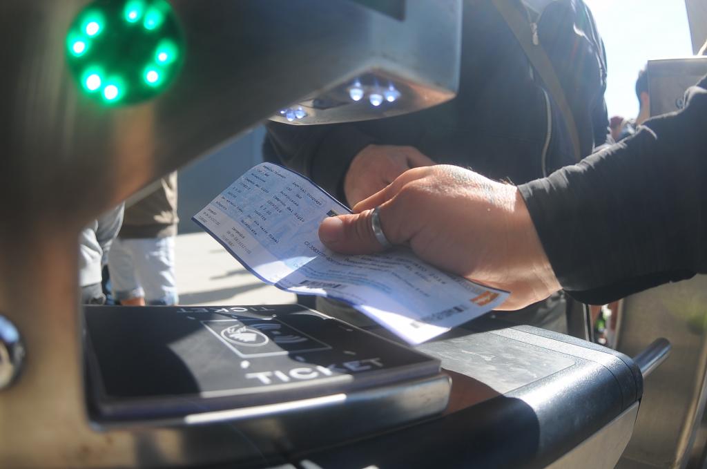 El eterno femenino de una imaginativa pintora