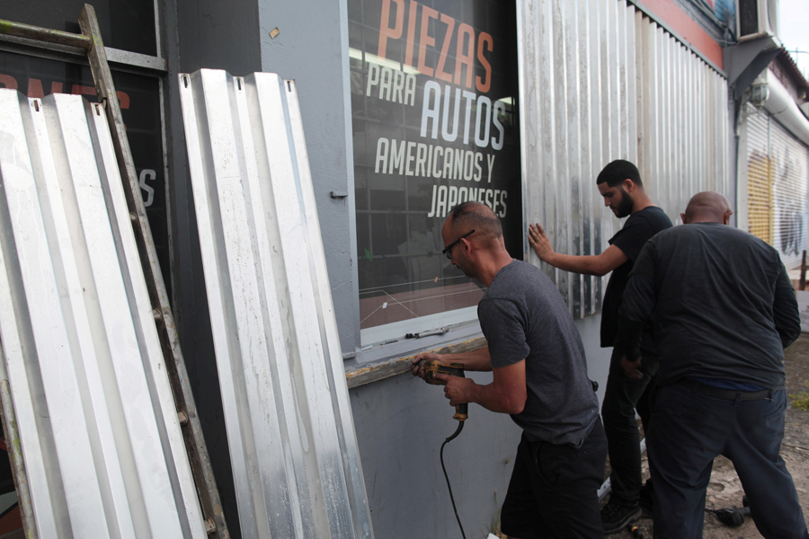 El eterno femenino de una imaginativa pintora