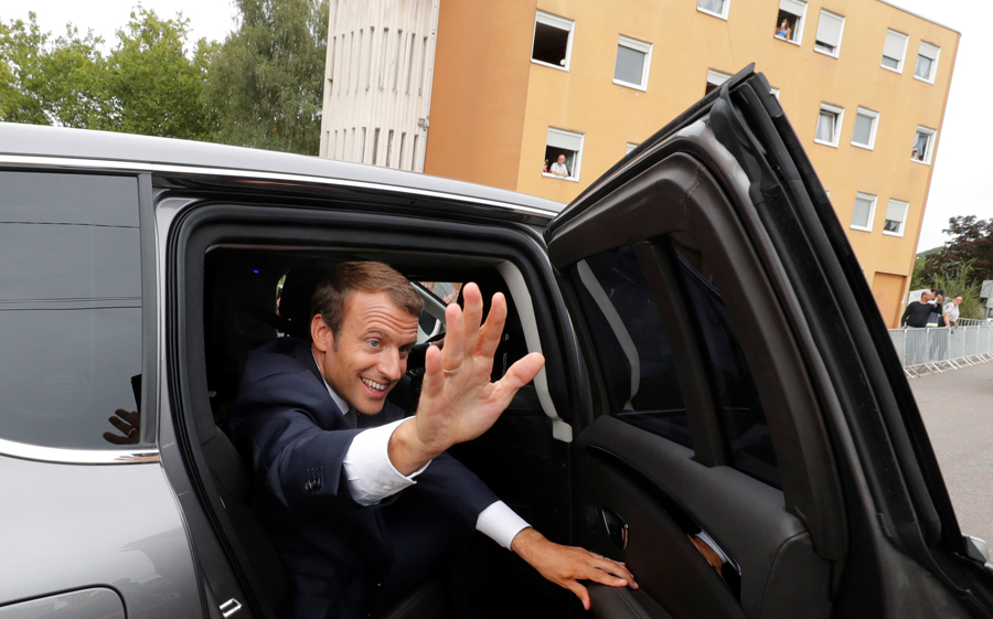 El eterno femenino de una imaginativa pintora