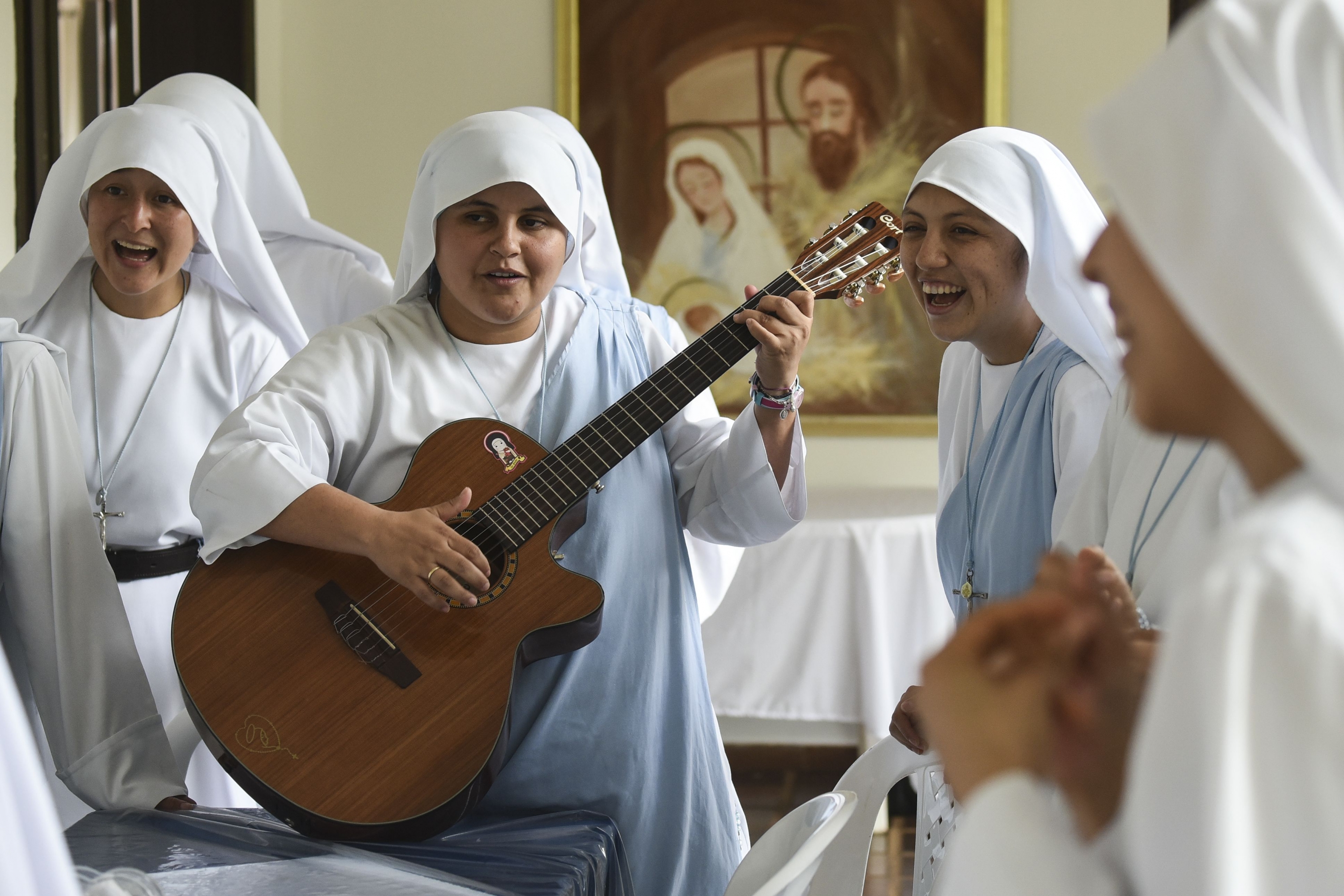 María Valentina, la monja rapera. Foto: AFP