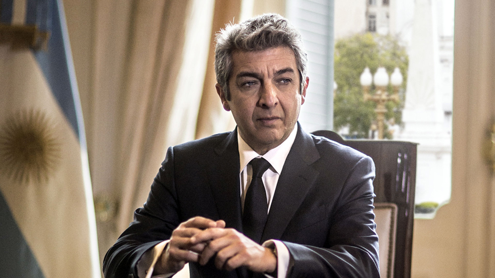 El eterno femenino de una imaginativa pintora