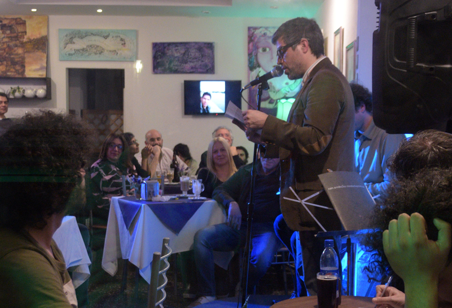 El eterno femenino de una imaginativa pintora