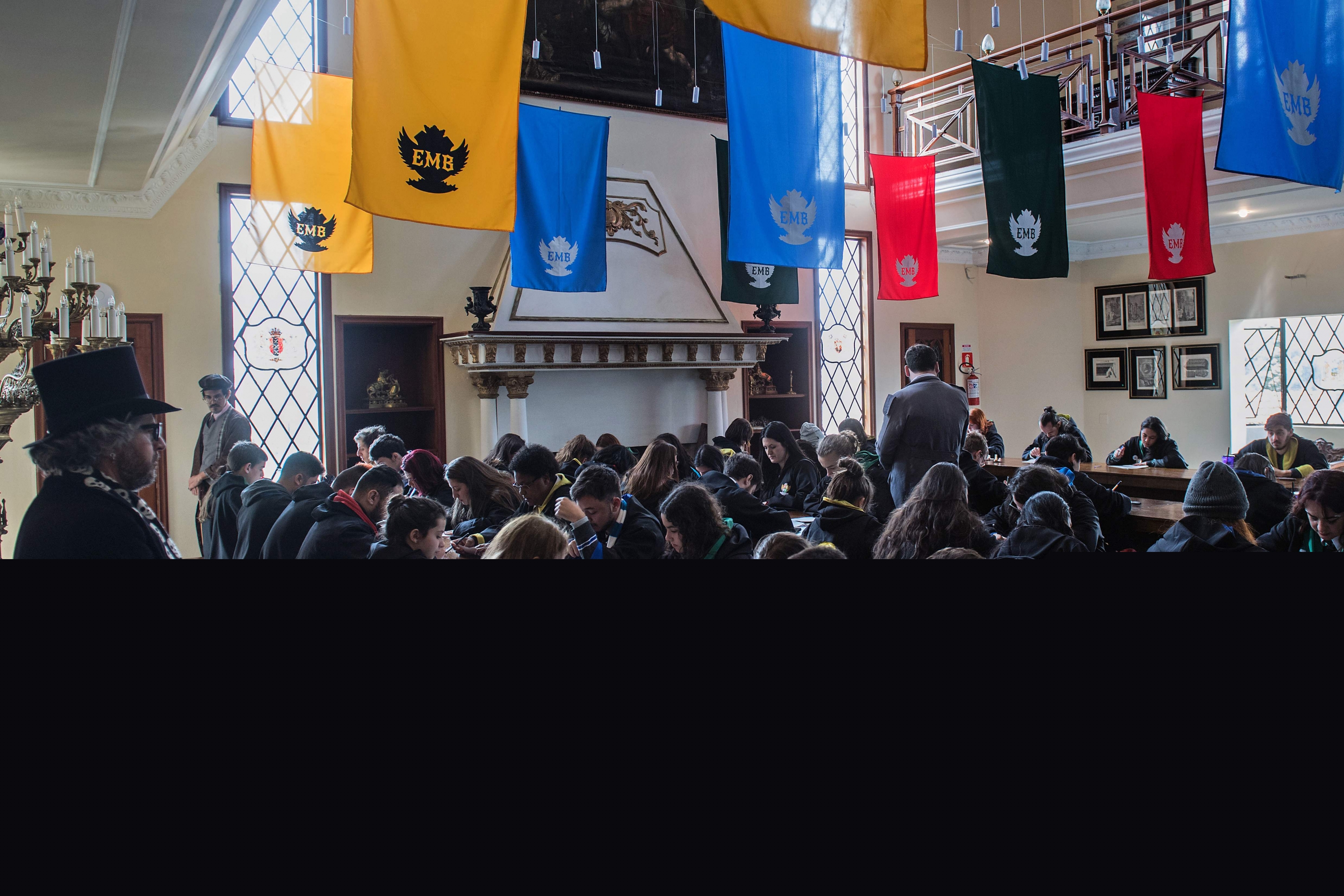 Durante cuatro días los participantes tienen la oportunidad de vivir en el mundo de Harry Potter. Foto: AFP