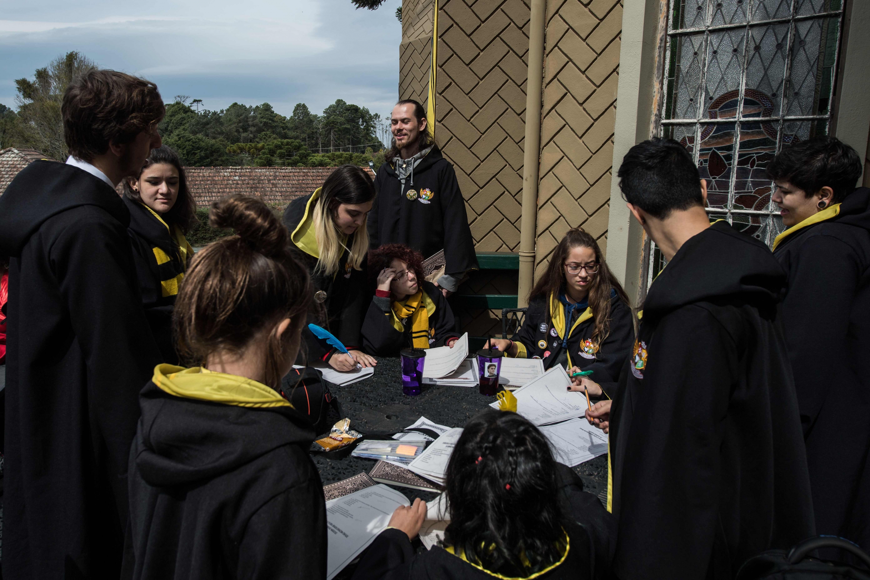 Como viven en diferentes estados de Brasil, muchos sólo volverán a verse en el encuentro del año próximo. Foto: AFP