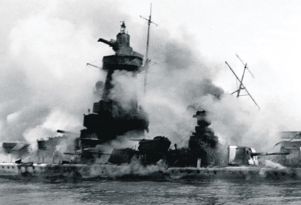 El capitán Langsdorff ordenó echar a pique el acorazado el 17 de diciembre de 1939. Foto: AFP
