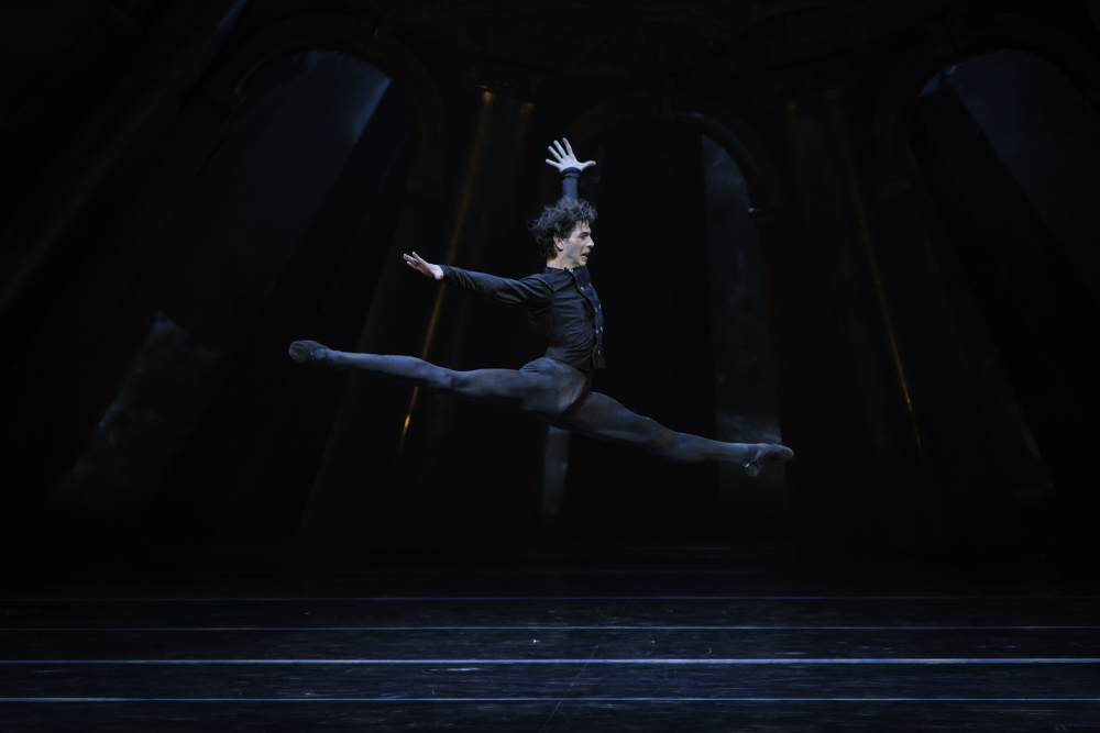 El bailarín Ciro Tamayo. Foto: Difusión