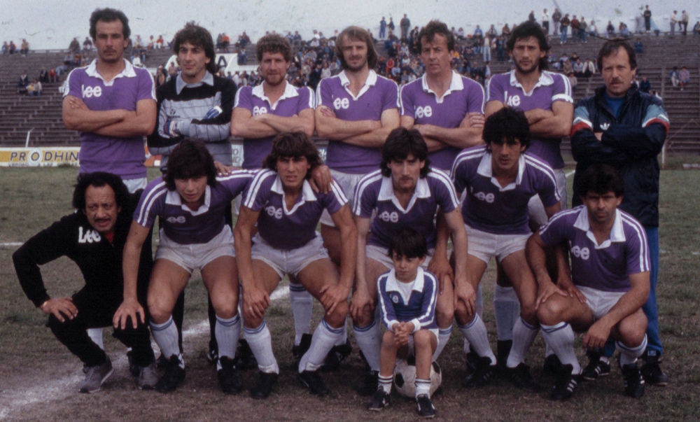 Defensor 1987, con veteranos ilustres como Ahuntchain o Falero y  las promesas de Sergio Martínez y Miranda.