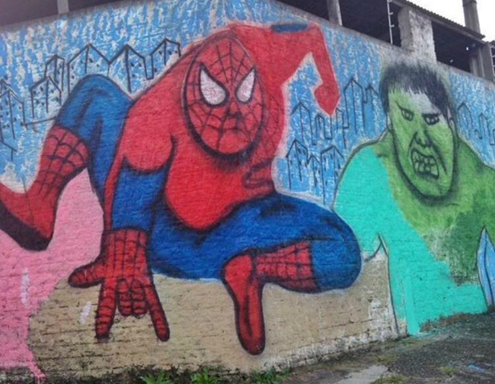 El hombre araña. Foto: @GraffitiHallofShame