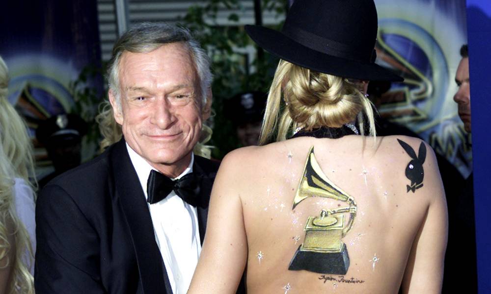 Hugh Hefner en la entrega 44 de los Grammy. Foto: Reuters