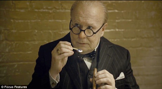 Gary Oldman en Darkest Hour.