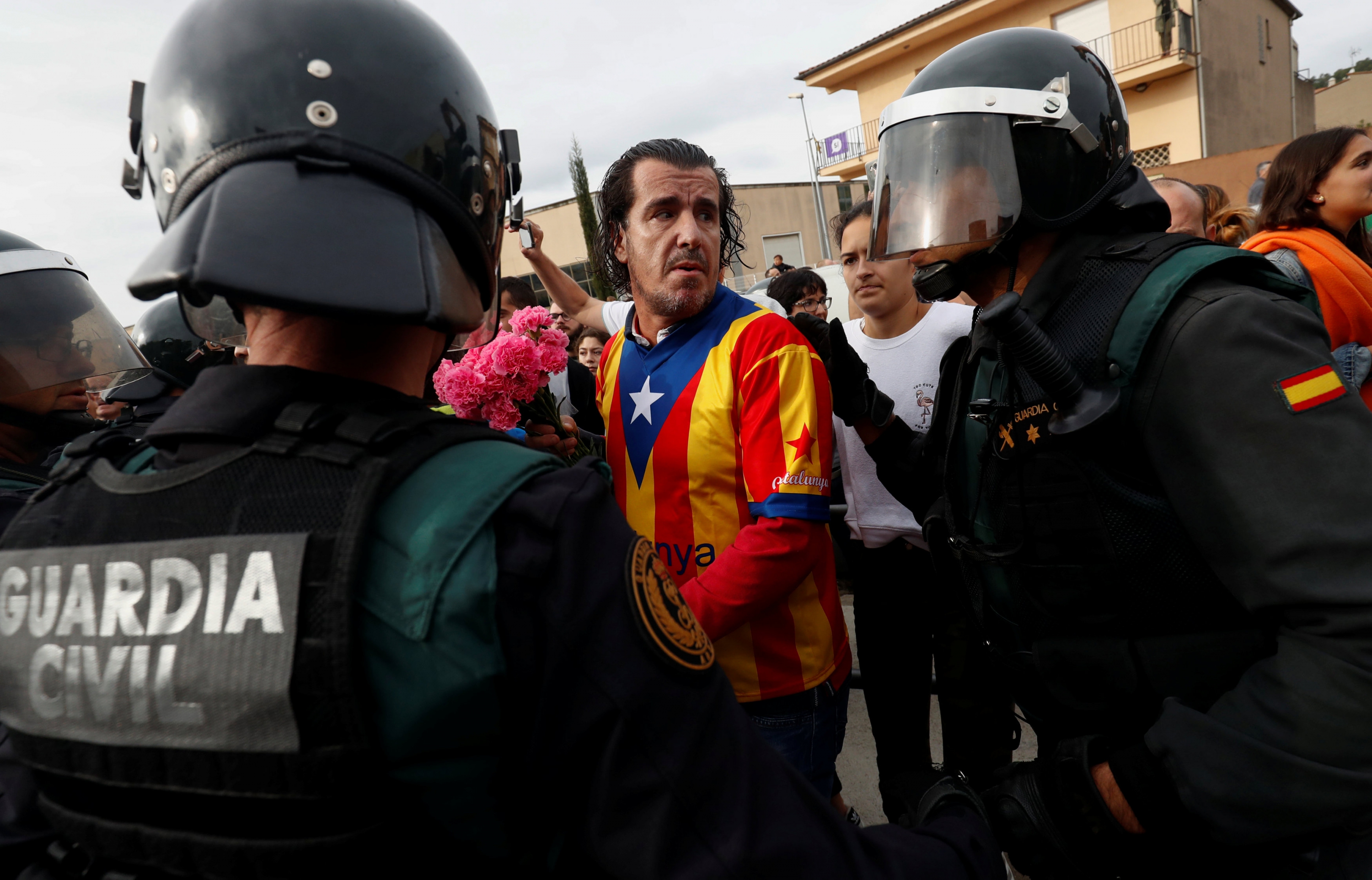 Hay varios heridos tras los enfrentamientos. Foto: Reuters