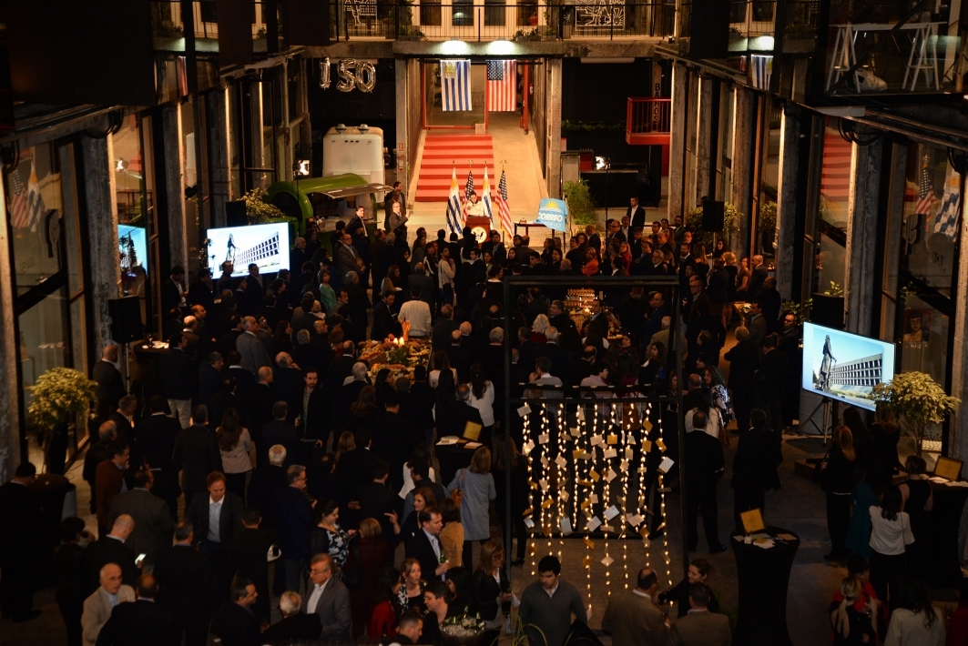 El escenario para el evento fue Sinergia Design.