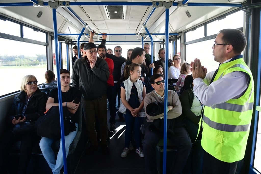 El aeropuerto de Carrasco en el Día de Patrimonio. Foto: Marcelo Bonjour