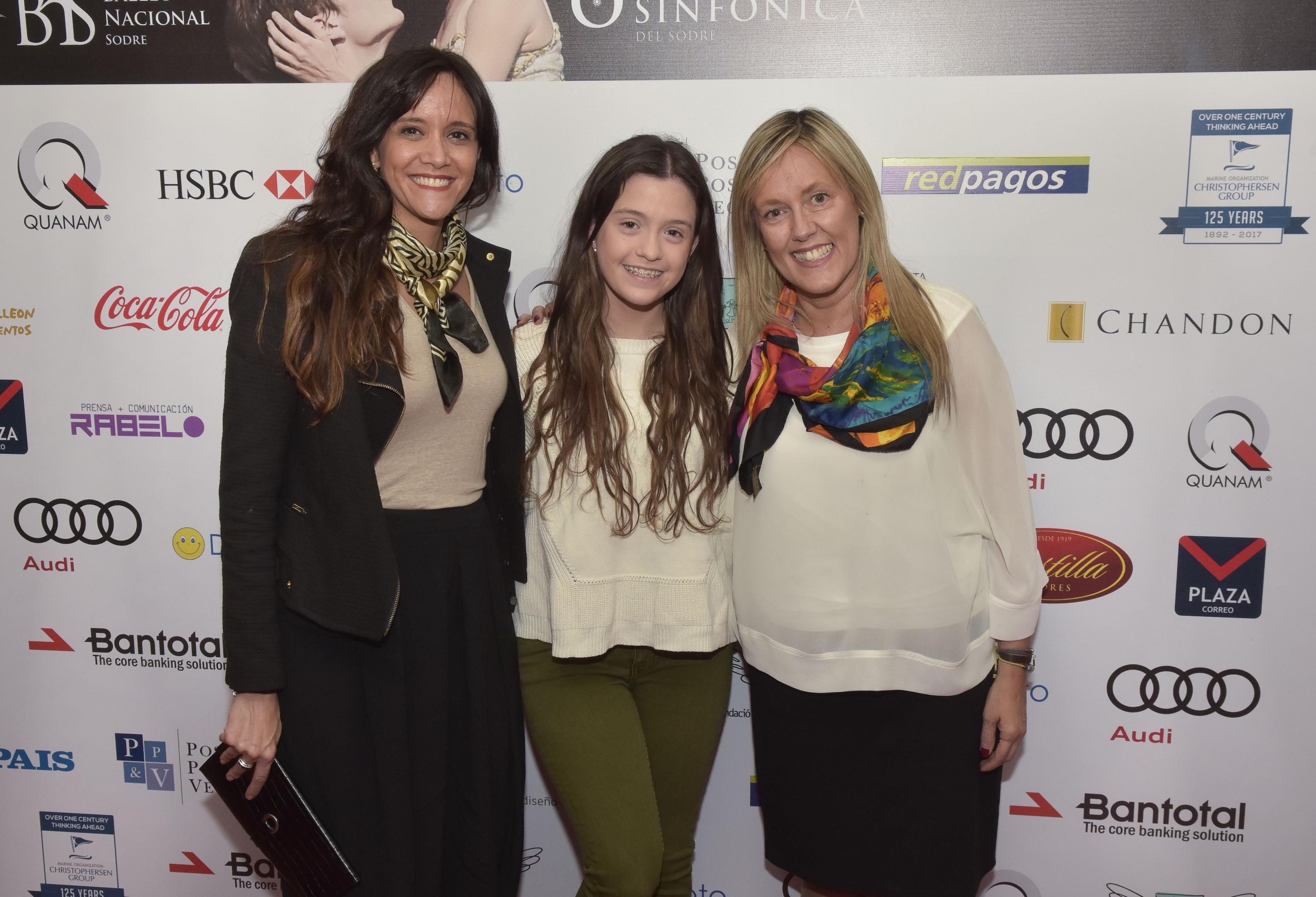 Judith Levy, Nicole Burcaeovsky, Susana Loedel.