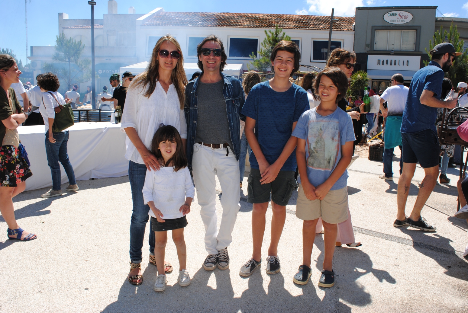 Mónica Hornos, Honoria, Santiago, Santiago (h) y Bruno Iruleguy.